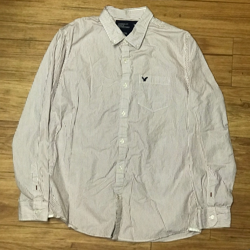 American Eagle vintage fit button down shirt